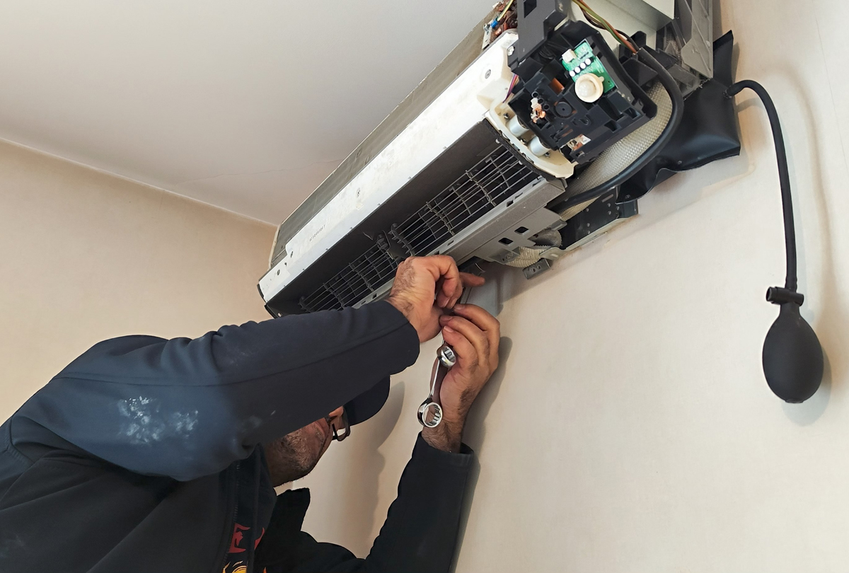 Dépannage d'un tri-splits DAIKIN à Bussy Saint Georges - déplacement de l'unité intérieure (77600)