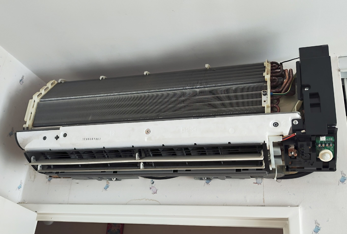 Dépannage d'un tri-splits DAIKIN à Bussy Saint Georges (77600) changement de deux pompe de relevage