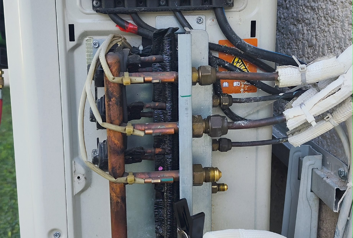 Dépannage et charge d'un tri-split DAIKIN à Longjumeau (91160)