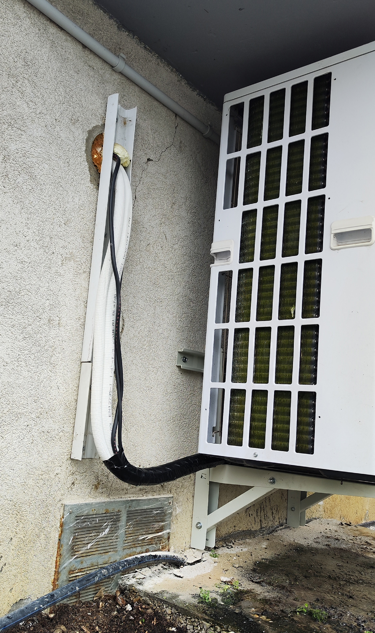 Dépannage PAC air-eau MITSUBISHI - déplacement du groupe extérieur à Crécy la Chapelle (77580)