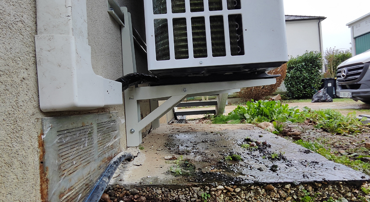 Dépannage PAC air-eau MITSUBISHI - déplacement du groupe extérieur à Crécy la Chapelle (77580)