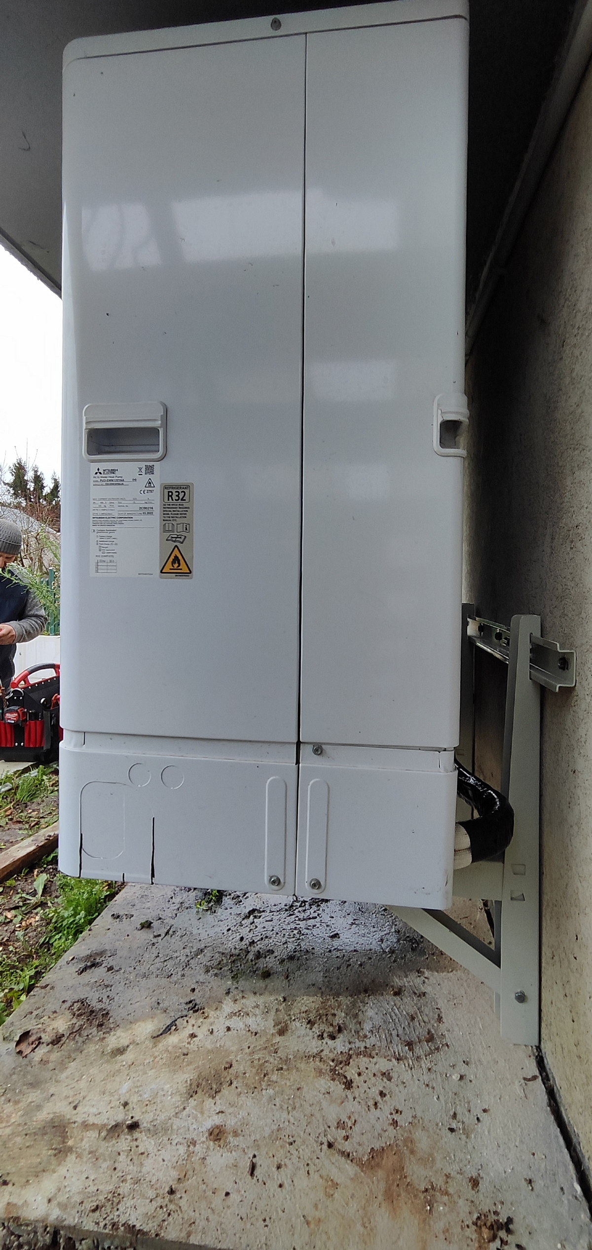 Dépannage PAC air-eau MITSUBISHI - déplacement du groupe extérieur à Crécy la Chapelle (77580)