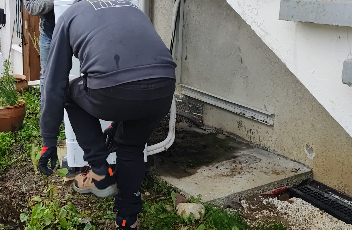 Dépannage PAC air-eau MITSUBISHI - déplacement du groupe extérieur à Crécy la Chapelle (77580)