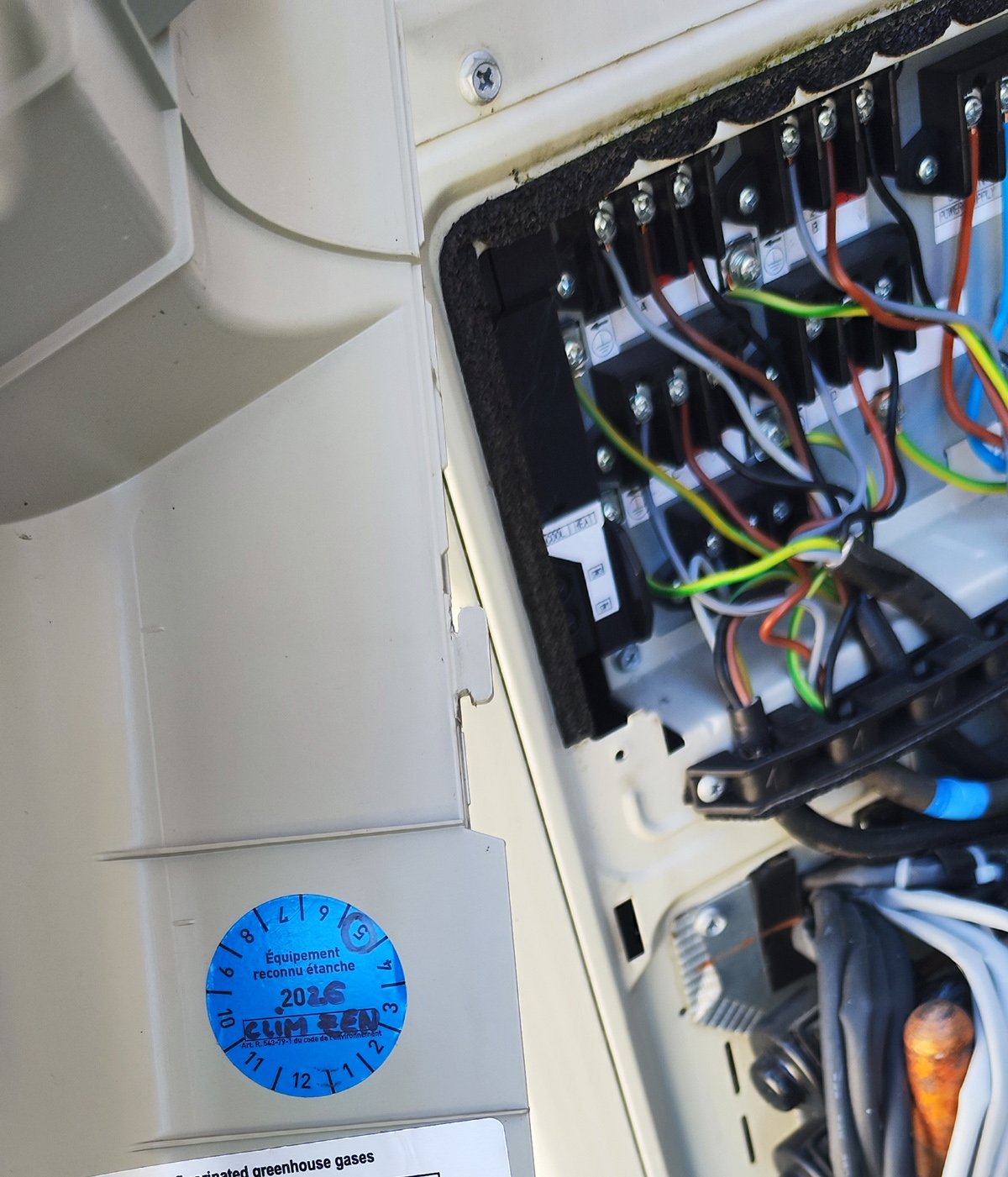 Maintenance préventive Quintuple-Splits DAIKIN à Favières