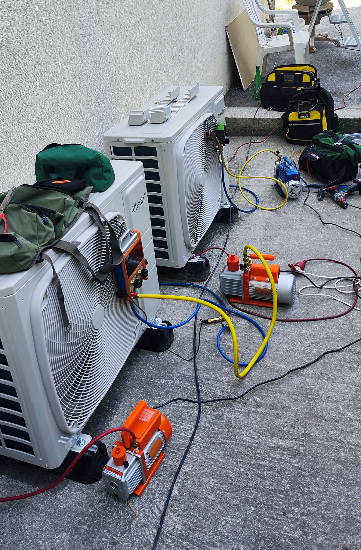 Mise en service 3 Trisplits 1 Bisplits et 1monosplit ALTECH à Montévrain